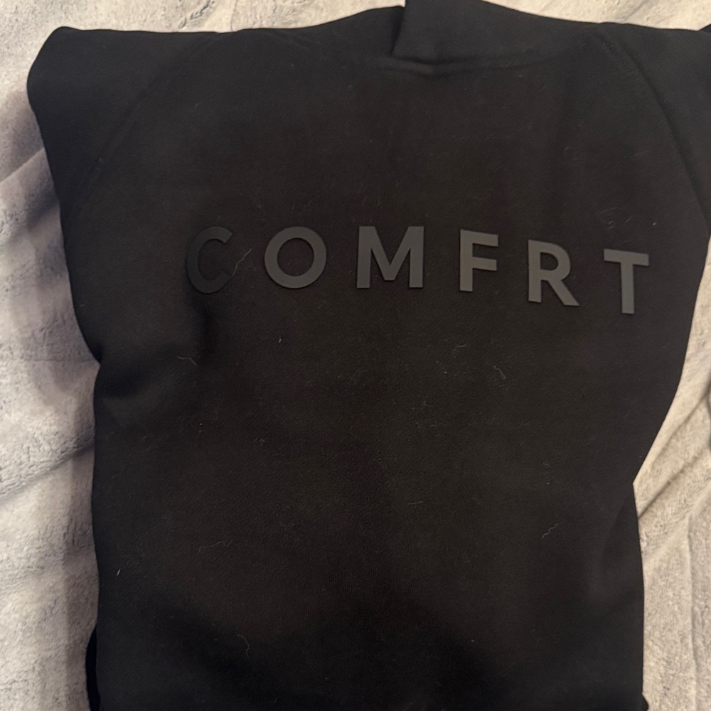 Brand New Unisex Black Comfrt Sweater Size L